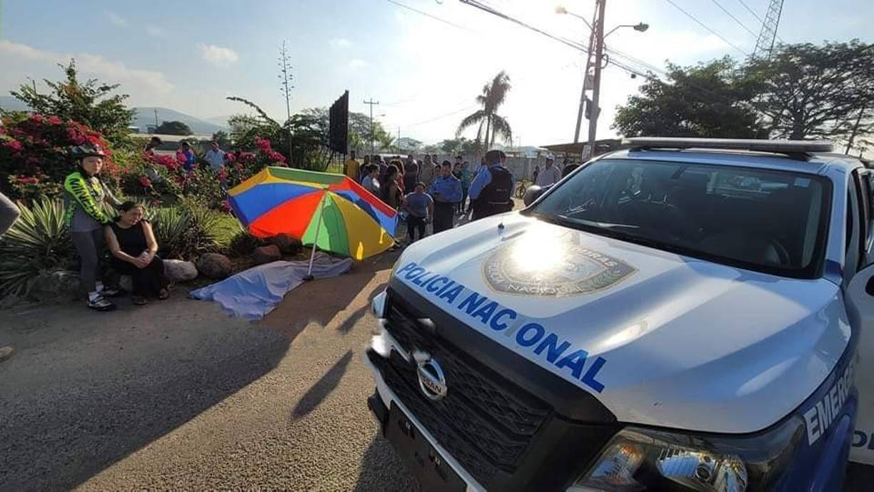 El crimen ocurrió a eso de las 5:00 am a la orilla de la calle, específicamente en la entrada hacia la colonia El Siboney y otras colonias en Villanueva.