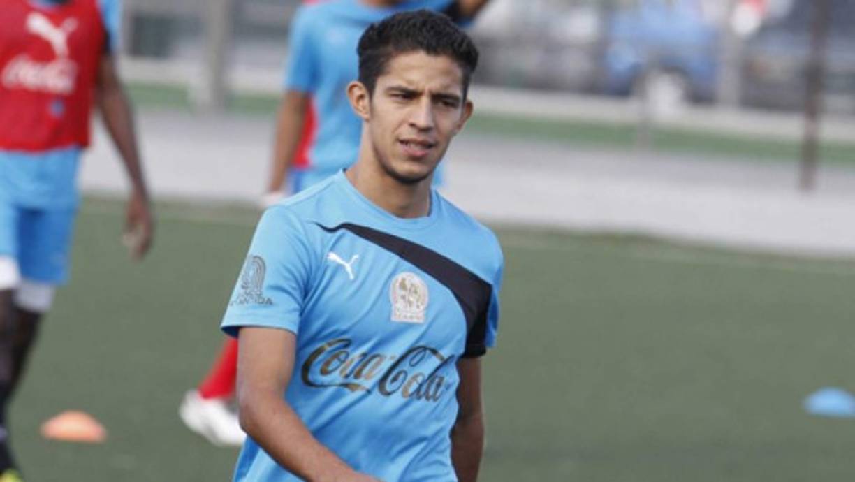 Juan Ramón Mejía: El delantero hondureño fue fichado por Los Potros de Olancho. Militó en el Olimpia, Real España, Deportes Savio etc.