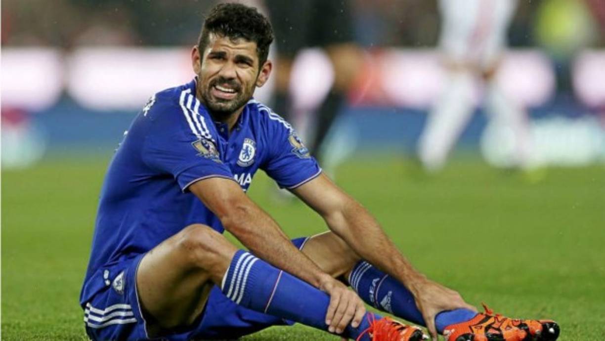 Sigue la lucha entre el Chelsea y Diego Costa. Después de que el club 'blue' sancionara al delantero con 330.000 euros por no presentarse a los entrenamientos, ahora los medios ingleses apuntan que el conjunto inglés querría al brasileño de vuelta para darle una segunda oportunidad.