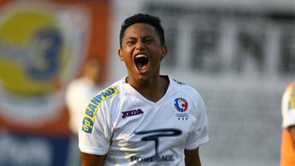 Tras sus grandes actuaciones con los Albos y una gran trayectoria en selecciones menores, Núñez tuvo su gran oportunidad al recibir el llamado de Reinaldo Rueda.