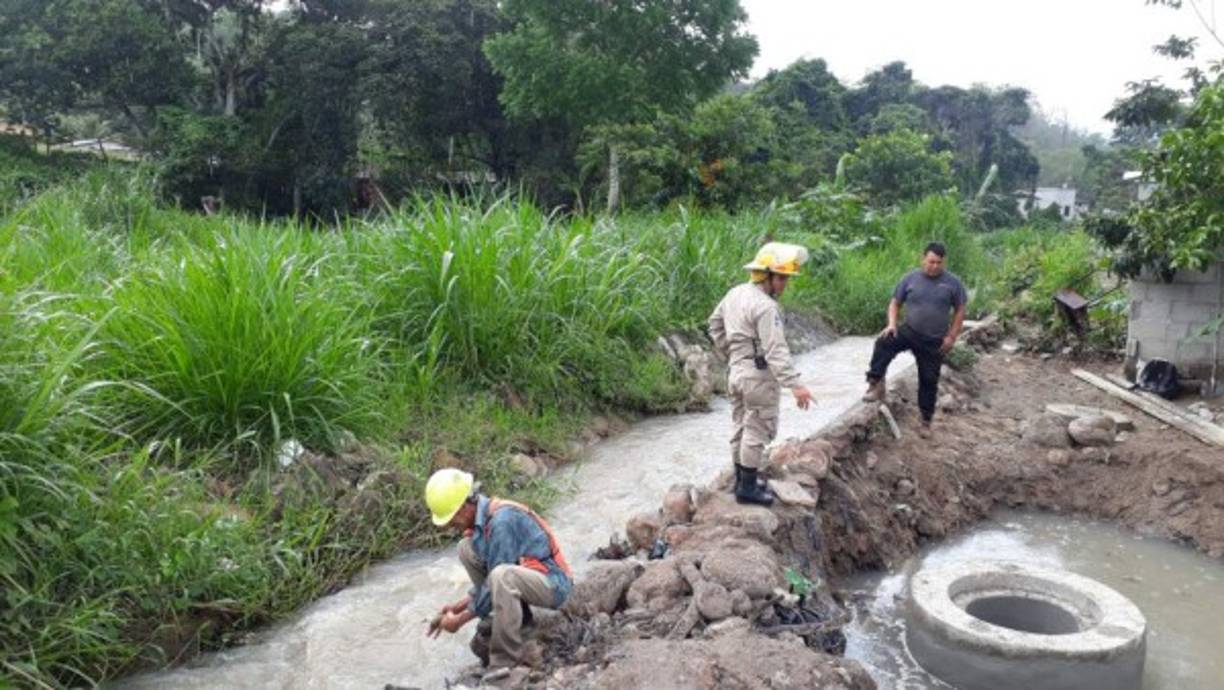 La limpieza de los cauces de los ríos y quebradas es fundamental para evitar inundaciones.