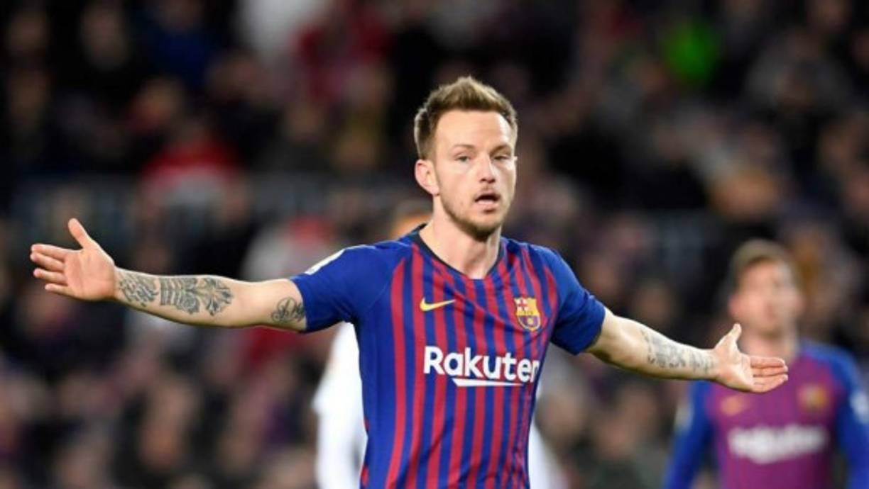 Ivan Rakitic: El Diario Marca informa que el centrocampista croata es otro de los que se irá del Barcelona ya que ha sido marginado en la presente campaña por Ernesto Valverde.