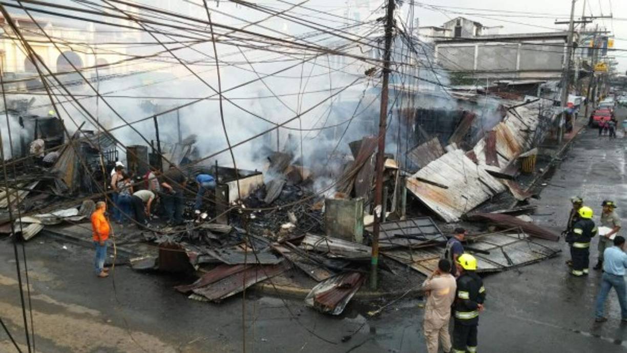 Según los bomberos, muchas veces los incendios se dan por sobrecarga en el cableado eléctrico.