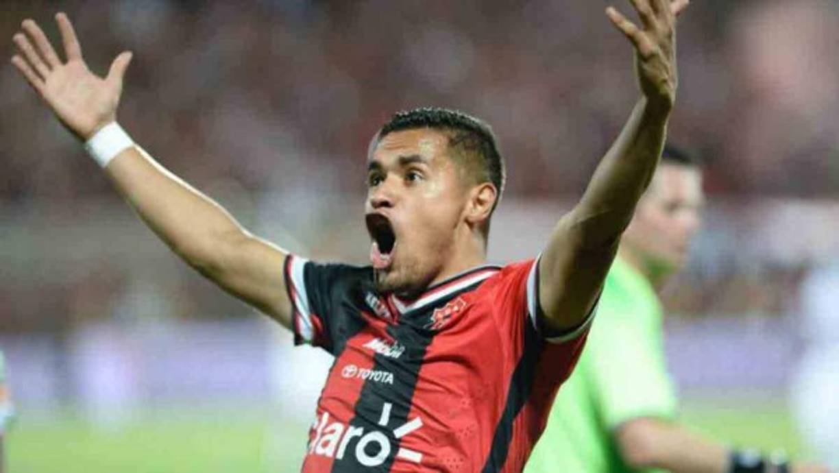 Roger Rojas: Bombazo en Costa Rica. El gerente del Saprissa, Evaristo Coronado, señaló que el atacante hondureño que milita en la Liga Deportiva Alajuelense podría llegar al club morado. 'Es un jugador que tiene un perfil como para estar aquí en el Saprissa', declaró.