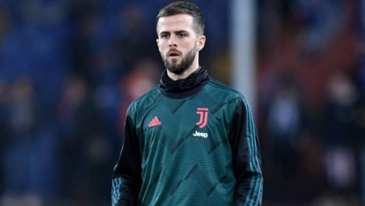 Miralem Pjanić: El centrocampista bosnio es nuevo jugador del Barcelona, llega procedente de la Juventus.