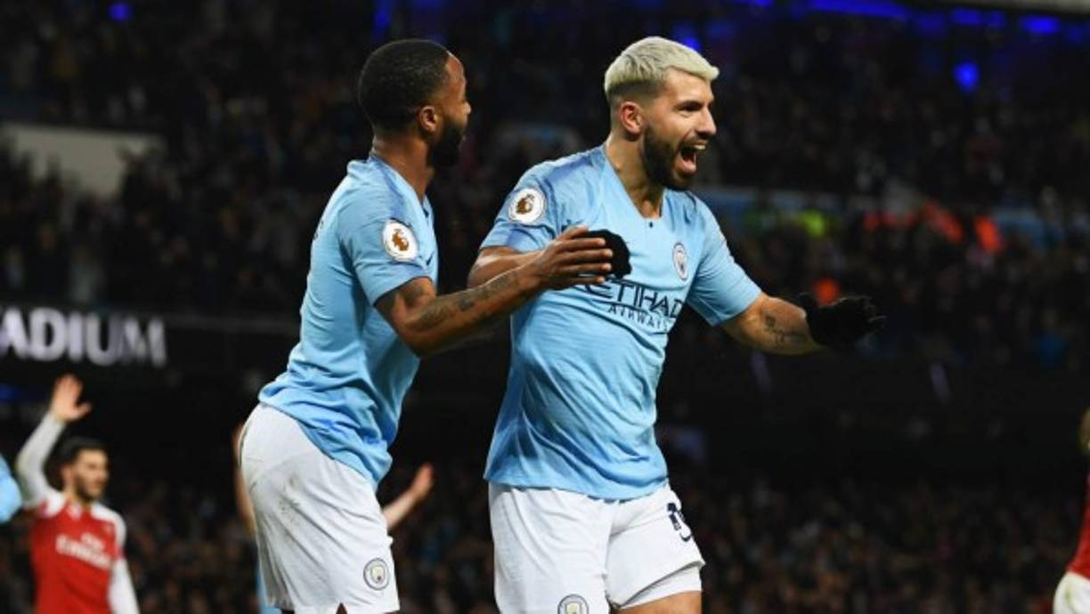 Aunque la prioridad de los 'Citizens' es reforzar la defensa, la llegada del argentino multiplicaría la potencia de fuego de un equipo que ya marcó más de cien goles en la Premier League la temporada pasada, con Raheem Sterling y Sergio 'Kun' Agüero.<br/>