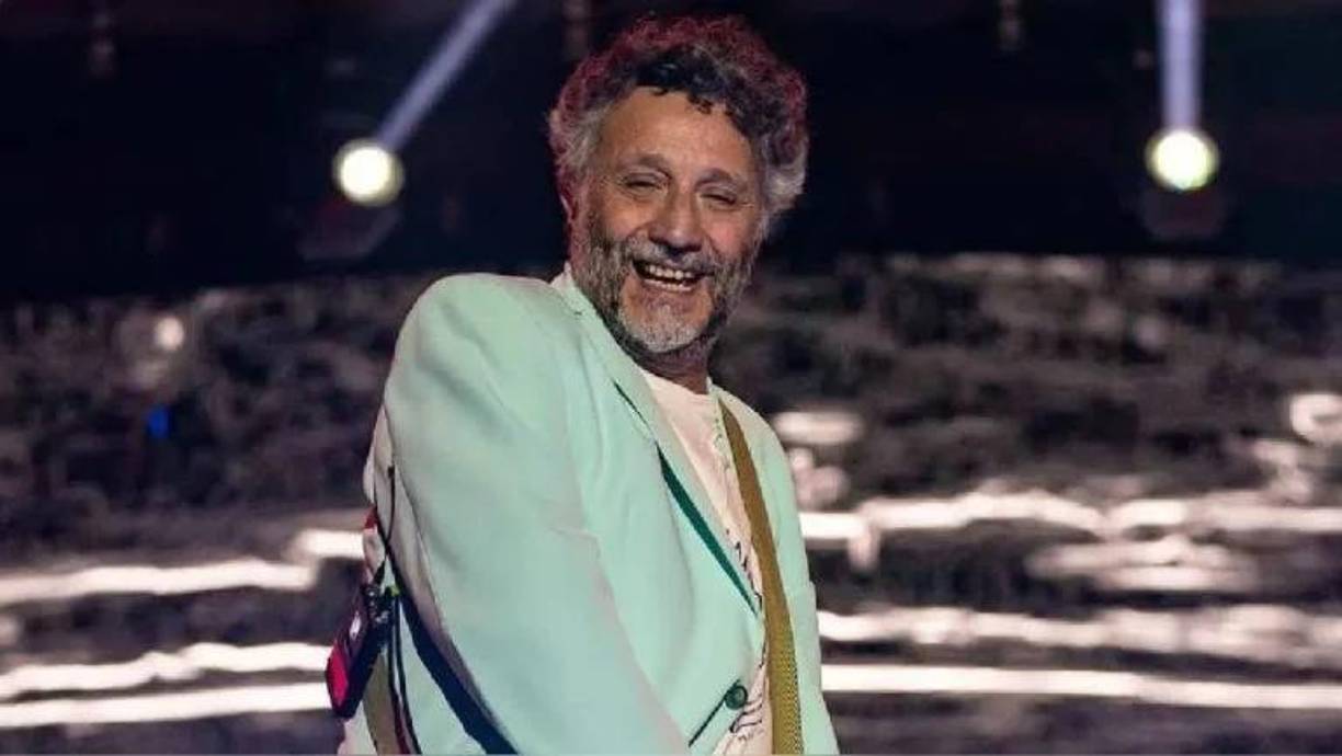 Es apodado como “El trovador del rock argentino” y está considerado como uno de los más importantes exponentes del rock de su país y de toda Latinoamérica. Con más de 40 años de trayectoria solista, su obra musical está compuesta por 28 álbumes de estudio, 1 maxisencillo, 4 álbumes en directo, 3 DVD, 12 álbumes recopilatorios y numerosas colaboraciones junto a destacados artistas internacionales. Además de su carrera como músico, ha incursionado como cineasta, guionista y novelista.