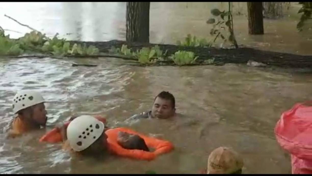 En Catacamas los socorristas atendieron a varios damnificados.