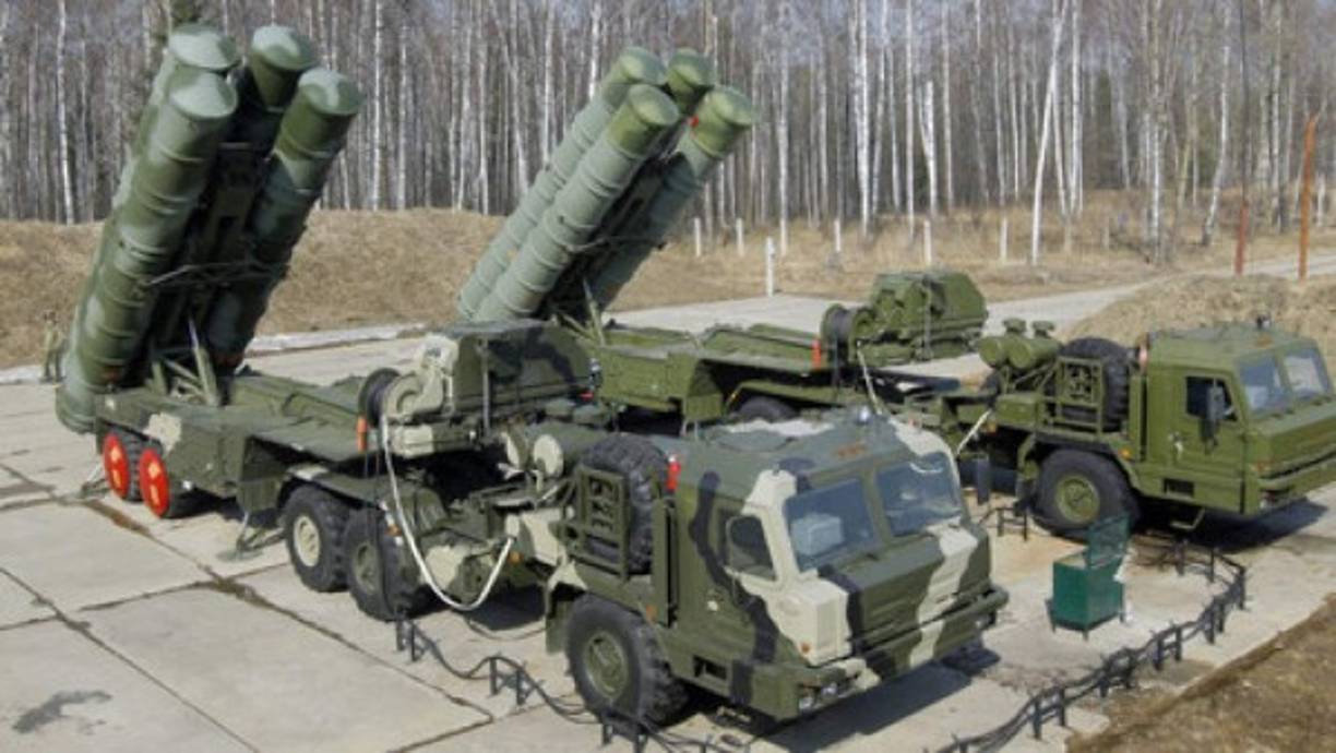 En Tartús también se han instalado baterías de defensa antiaérea S-300.