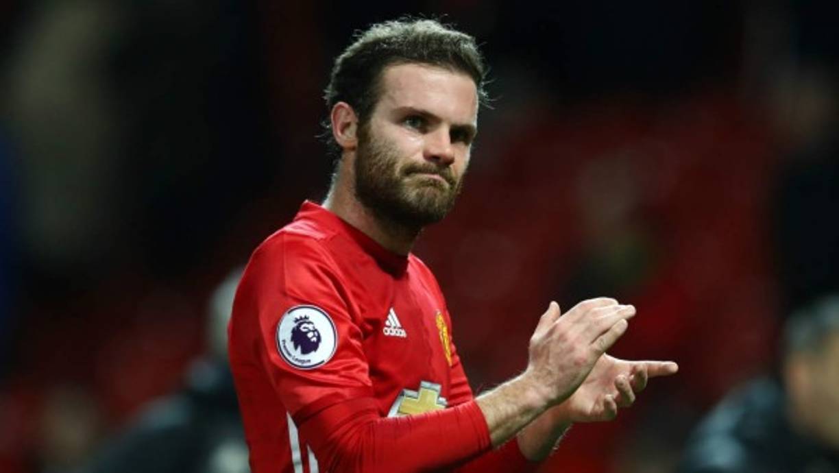 El mediocampista español del Manchester United, Juan Mata, podría recalar a la liga turca en verano. El futbolista tiene una importante oferta del Besiktas que ronda los 30 millones de euros.