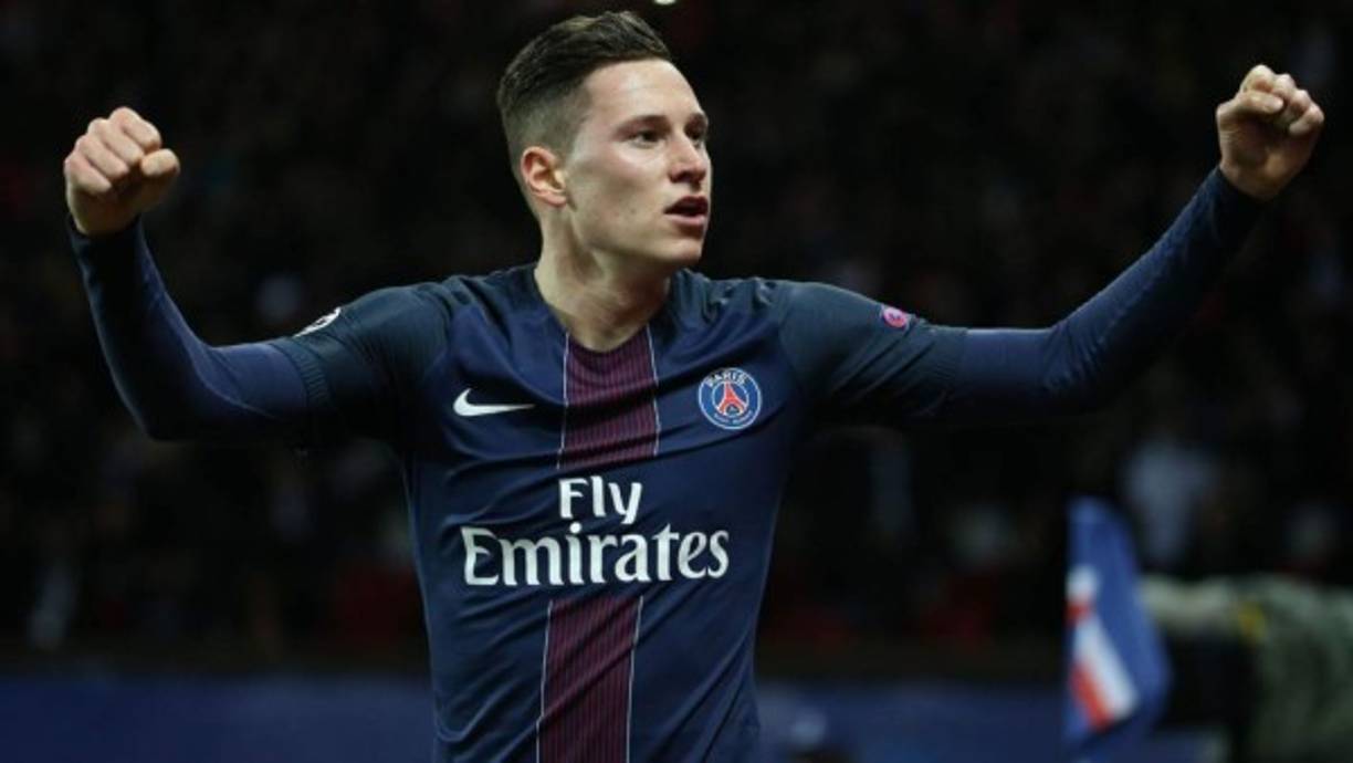 Según Transfermarketweb, el Manchester United podría realizar un intento de última hora para llevarse a Julian Draxler del PSG. José Mourinho estaría encantado de contar con un refuerzo más, y el alemán es el más 'asequible'.