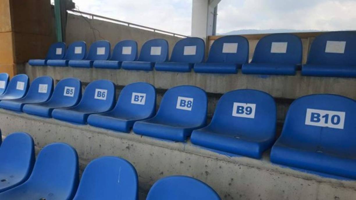 Así lucen las sillas del estadio Olímpico.