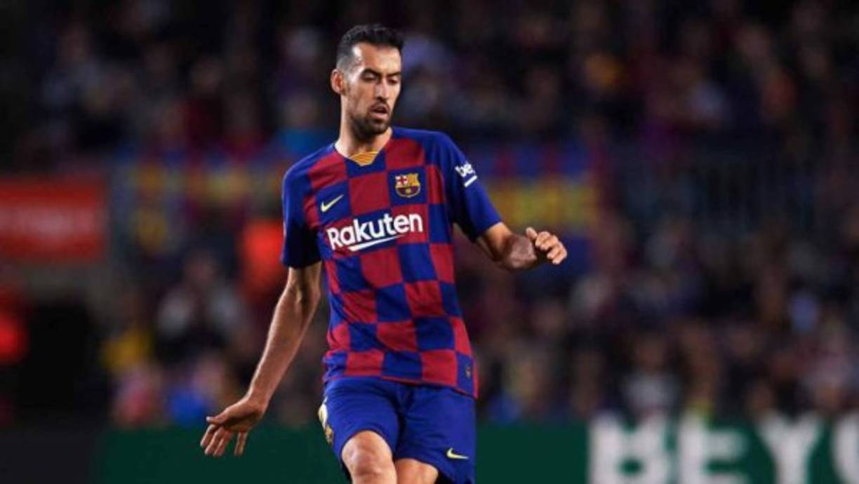 Sergio Busquets: El centrocampista de contención tiene un dilema en Barcelona ya que no tendrá los minutos deseados en el club para la próxima campaña.Por ahora Koeman no le ha expresado si será dado de baja.