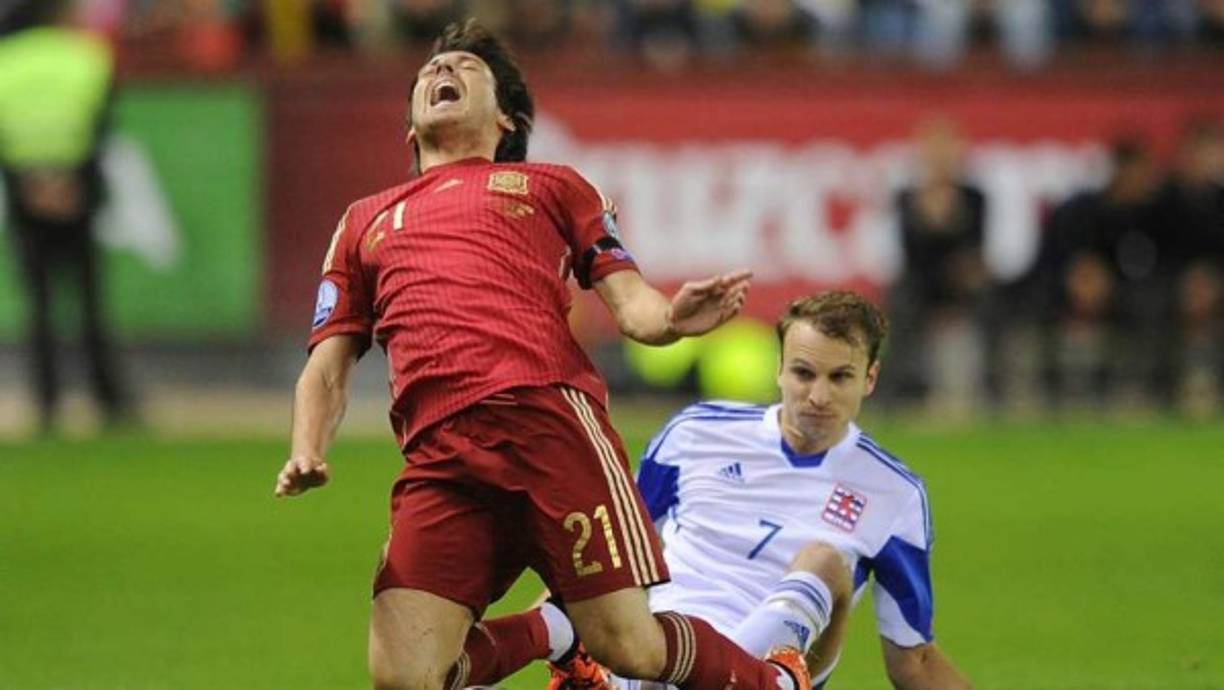 David Silva (España). Por esta patada, el mediocampista de Manchester City sufrió un esguince en el tobillo izquierdo.