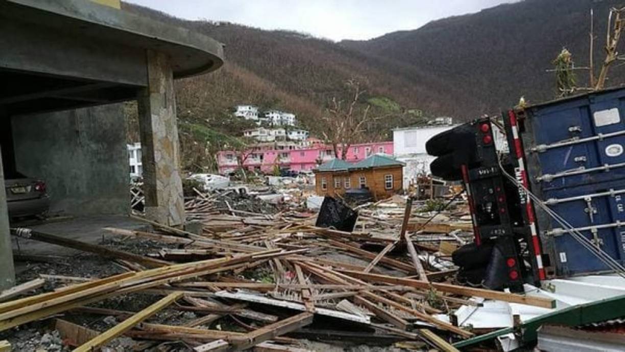 También unos cien presos peligrosos se fugaron de la cárcel en la isla por el paso del huracán Irma.