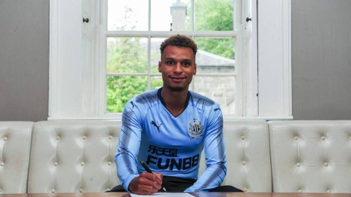 'El Newcastle United se complace en confirmar la firma del internacional sub 21 Jacob Murphy'. Así comienza el comunicado con el que el club inglés da a conocer el fichaje del extremo de 22 años.