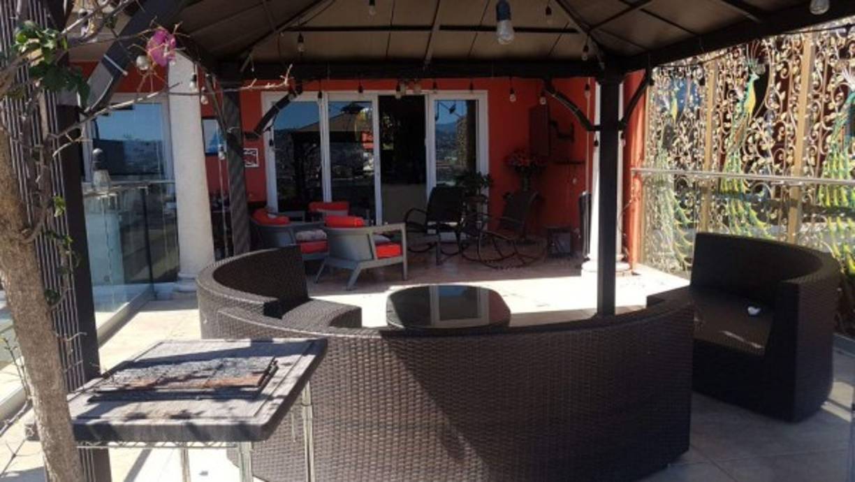 Otra parte de la vivienda asegurada por las autoridades.