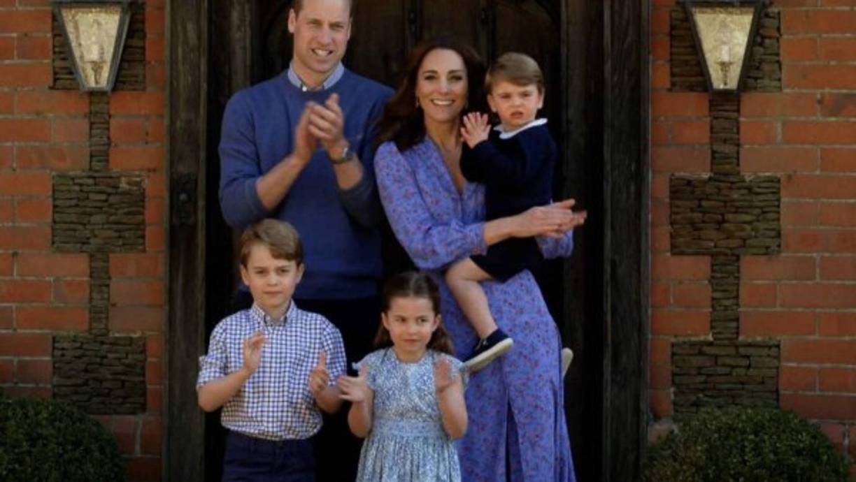 Los duques de Cambridge aparecen de forma muy frecuente en el Instagram de la familia real, aunque en raras ocasiones comparten fotos de sus pequeños: George Alexander Louis, Charlotte Elizabeth Diana y Louis Arthur Charles.
