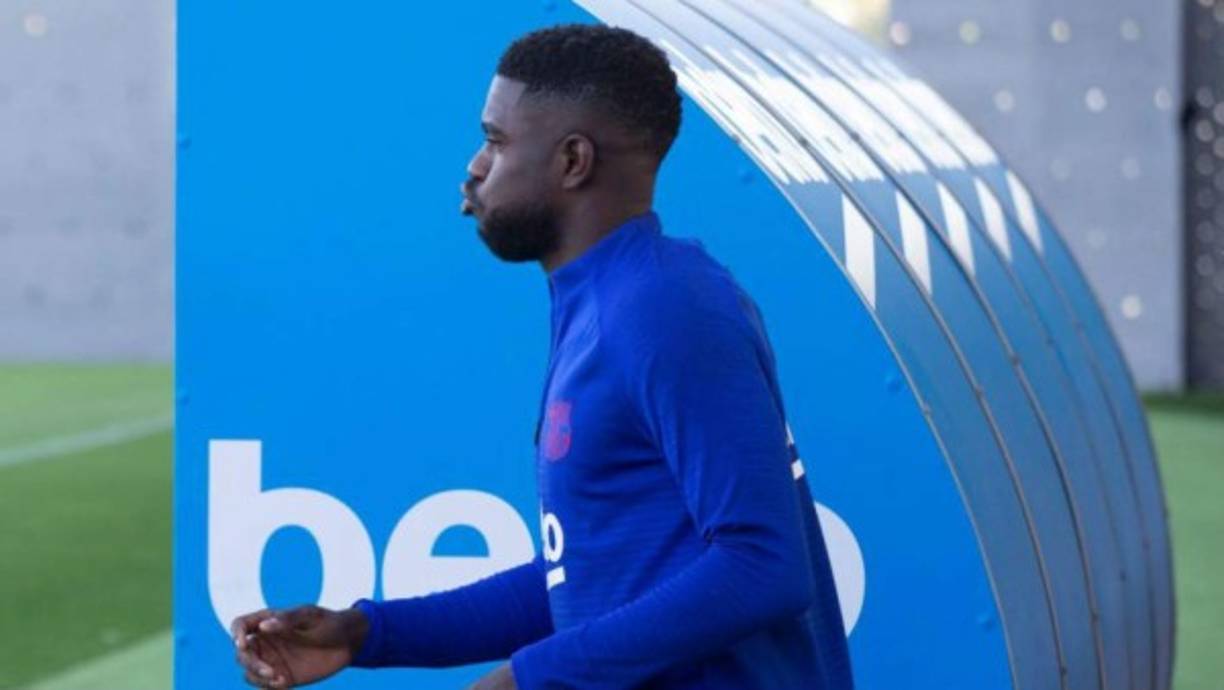 Samuel Umtiti: El defensor francés ha recibido la llamada de Ronald Koeman en la que el entrenador le expresó que no entra en sus planes. El zaguero cuenta con 26 años de edad.