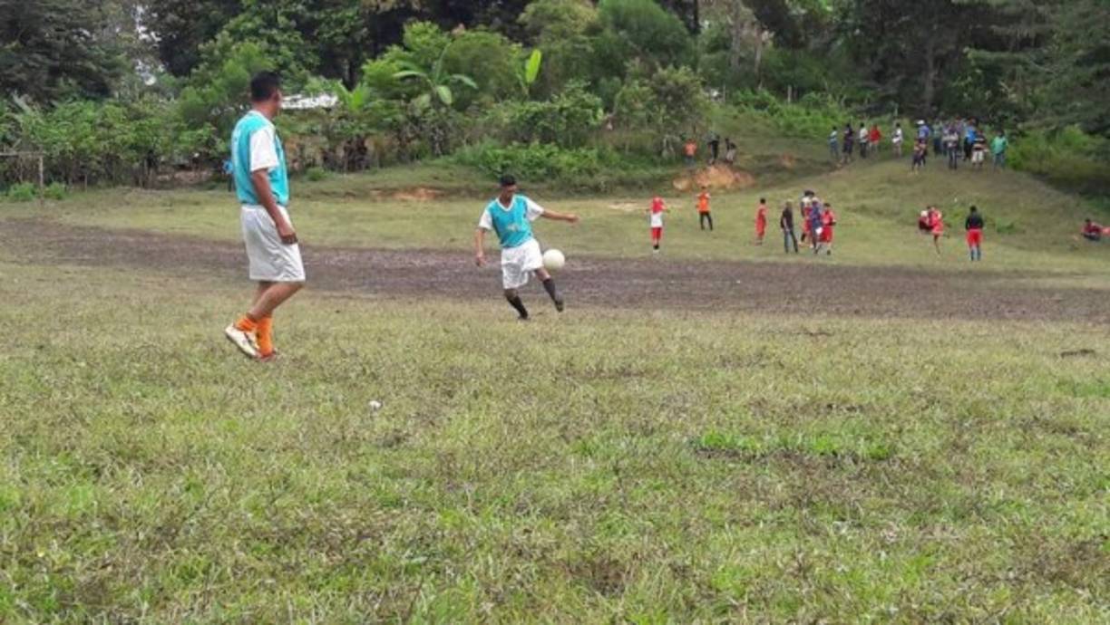 Cancha ubicada en la aldea Agua Caliente, Patuca, de Olancho.