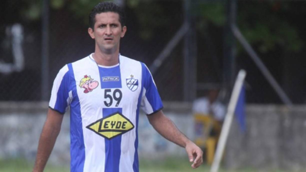 Rommel Murillo, ex Real España, Marathón, Motagua, Vida, Victoria, entre otros, jugará con el Atlético Pinares del Ascenso.