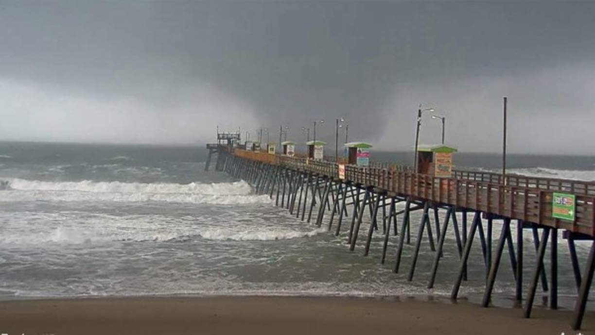 Otro tornado azotó North Myrtle Beach, Carolina del Sur, dañando varias casas en la zona.