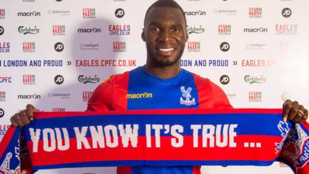 Christian Benteke, nuevo jugador del Crystal Palace. El delantero belga se incorpora al Palace procedente del Liverpool y firma para las cuatro próximas temporadas.