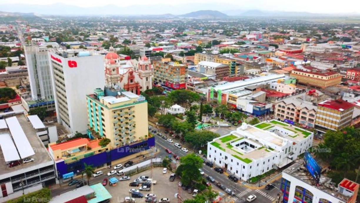 La ciudad ubicada al norte de Honduras tiene 482 años de fundación, algunos de sus edificios más antiguos aún adornan sus calles y avenidas.