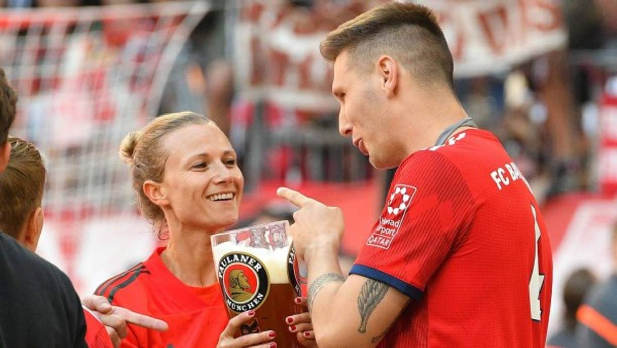 ¿En qué consiste realmente el trabajo de Kathleen Krüger? Según destaca el mismo club alemán, es la encargada de coordinar los entrenamientos de los jugadores, la dieta, los viajes, actividades de mercadeo y cualquier cosa que necesite el plantel.