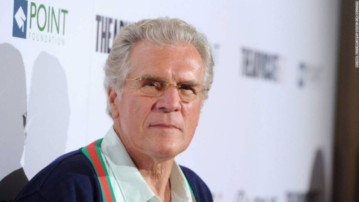 Tras retirarse del fútbol americano profesional en 1972, David Kopay reconoció ser gay.