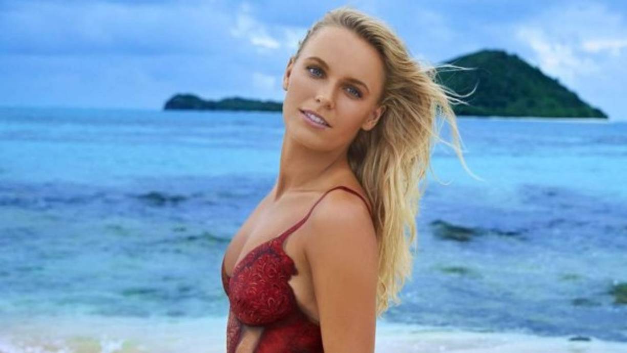 El mar del caribe fue escenario de las infartantes tomas de la ex número del mundo Caroline Wozniacki.