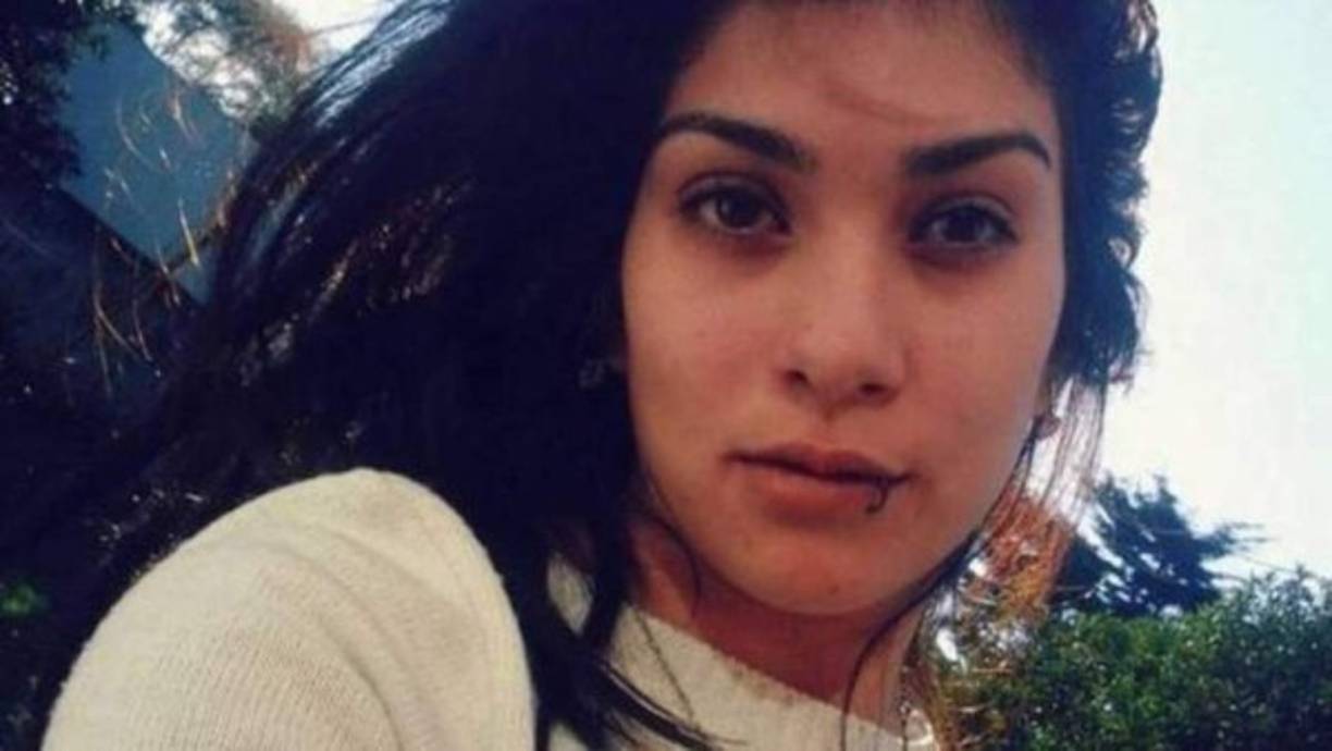 Según informó la agencia estatal de noticias Télam, los jueces Facundo Gómez Urso, Aldo Carnevale y Pablo Viñas consideraron que no se puede probar el abuso sexual ni el feminicidio de Lucía Pérez, por lo que decidieron, por unanimidad, absolver a Matías Farías, de 25 años, Juan Pablo Offidani, de 43, y Alejandro Maciel, de 61.