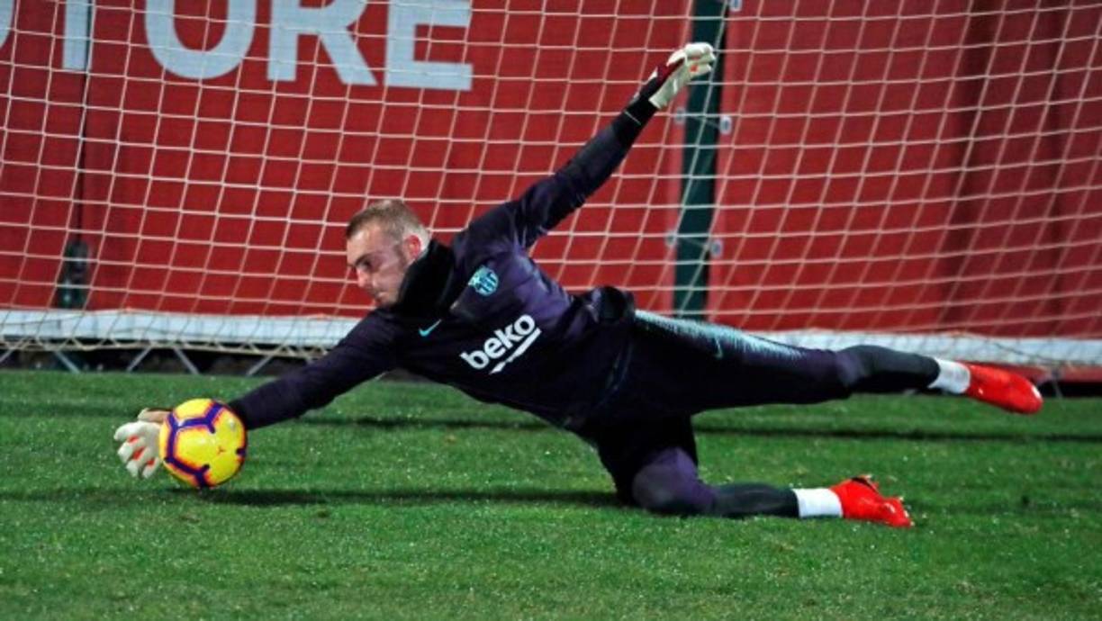 Jasper Cillessen: El portero holandés no seguirá en el Barcelona debido a la falta de minutos en la temporada. Cabe señalar que no es señalado, siempre que ha jugado respondió.