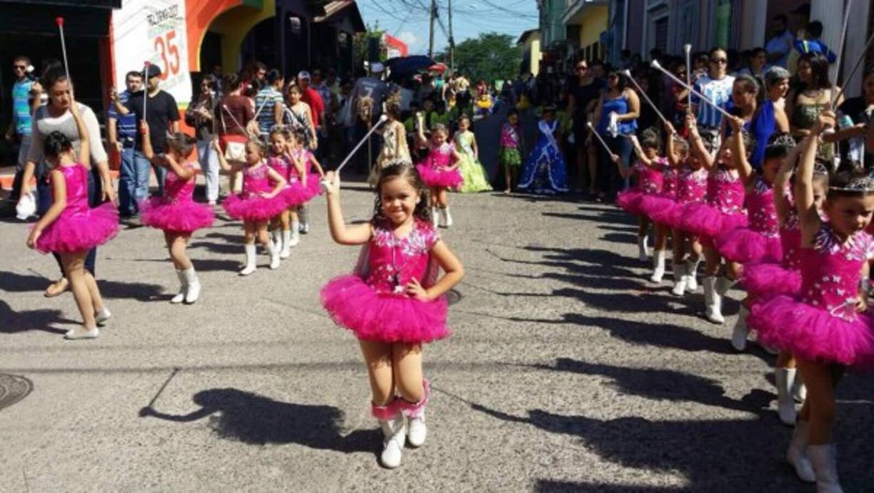 La niña de cinco fue considerada una de las más bellas del desfile.