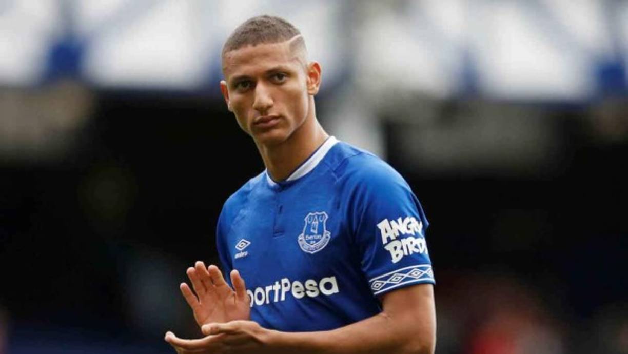 Según comenta the Evening Standard, el Manchester United anda detrás de Richarlison, delantero brasileño que milita en el Everton.