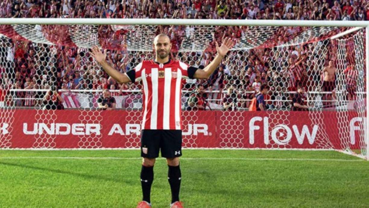 Javier Mascherano: El futbolista argentino expresó el deseo de ver nuevamente a Neymar en el Barcelona, con quien compartió vestuario hace unos años atrás: 'Ojalá que Neymar pueda volver a jugar con Leo Messi y Luis Suárez', señaló.<br/>