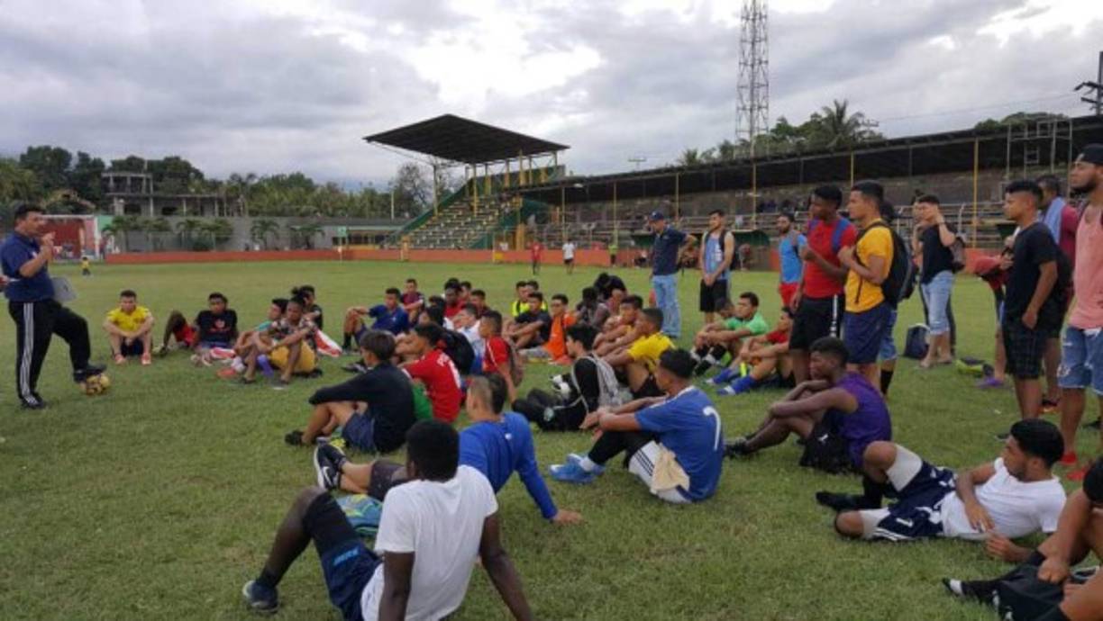El Honduras Progreso bajo el mando de Mauro Reyes sigue en pretemporada y abrió las puertas para que algunos jovénes tengan la oportunidad de poder jugar con el club en la Liga Nacional.