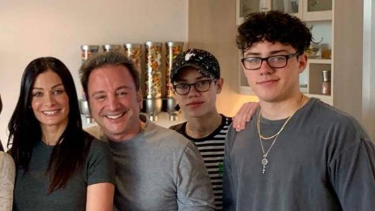 Los dos hijos de que tuvo con la ex reina de belleza heredaron la bella mirada de su Torres y su color de ojos.<br/><br/><br/><br/><br/><br/><br/>