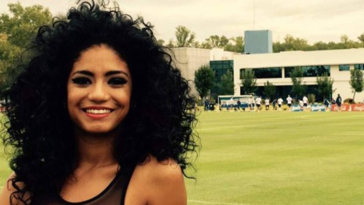 La chica cuenta con 26 años de edad y deslumbra en los medios de comunicación de Argentina.