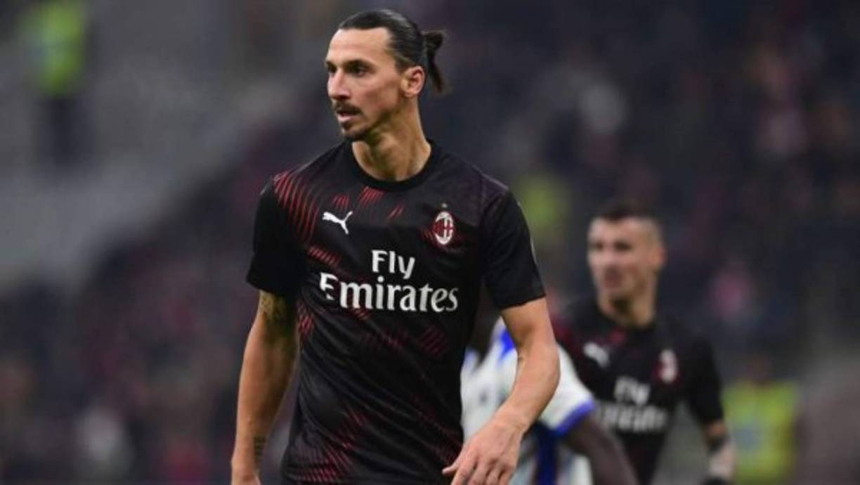 Zlatan Ibrahimović: El delantero sueco tiene 38 años de edad y en estos momentos milita en el AC Milan de Italia. Se habla que este año sería su retiro.