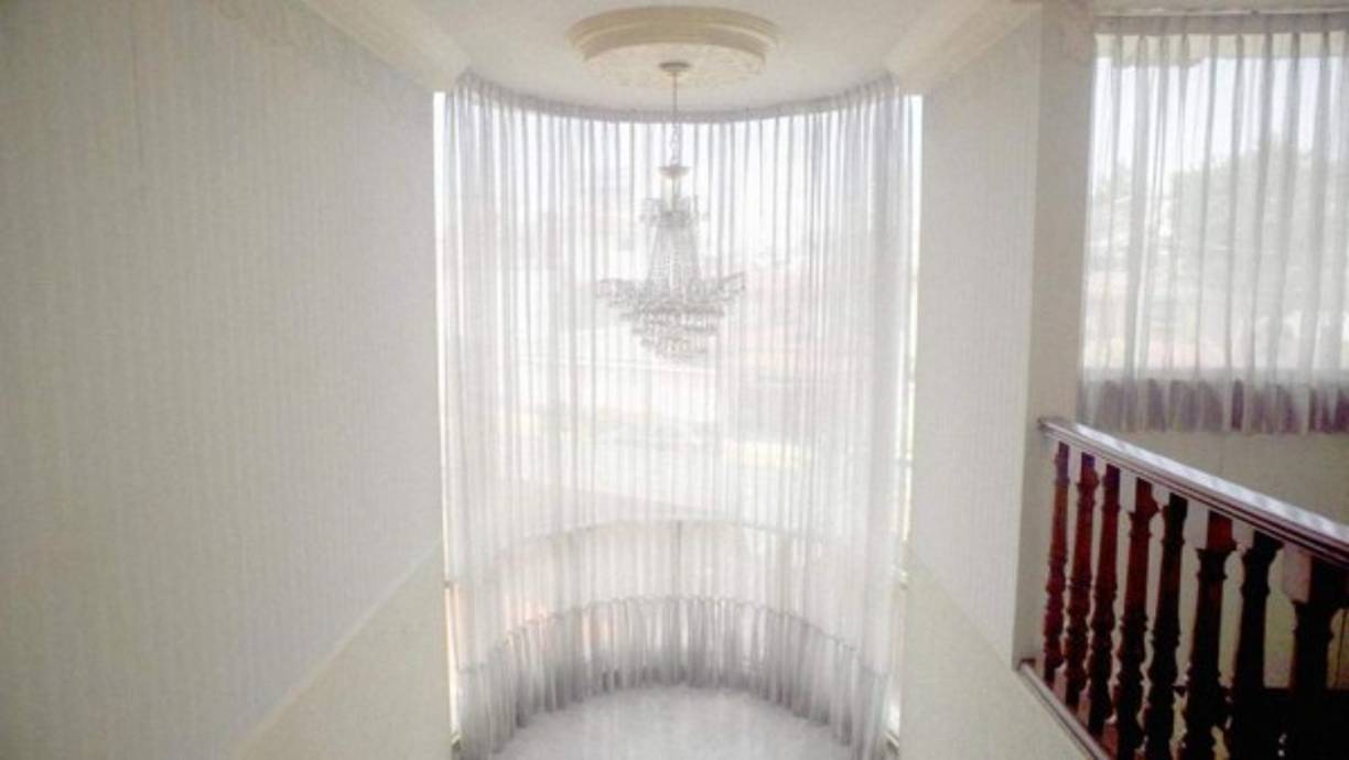 Las autoridades mexicanas incautaron drogas que se podrían haber comercializado en más de 100 millones de pesos en el interior del lujoso rancho ubicado en Jalisco.