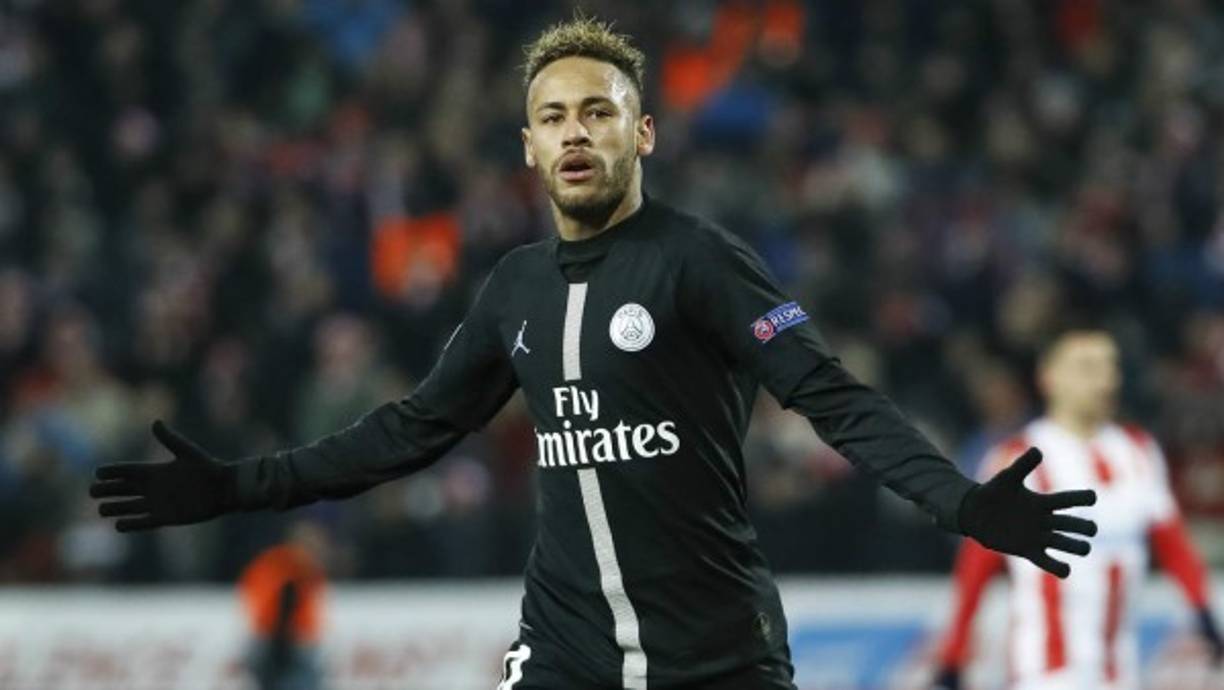 El diario Marca revela que el presidente del París Saint Germain, Nasser Al Khelaifi, le ha ofrecido al Real Madrid el traspaso de Neymar hasta en dos ocasiones. El citado medio informa que la propuesta llega tarde y por el momento los dirigentes del club blanco no contemplan dicha opción.