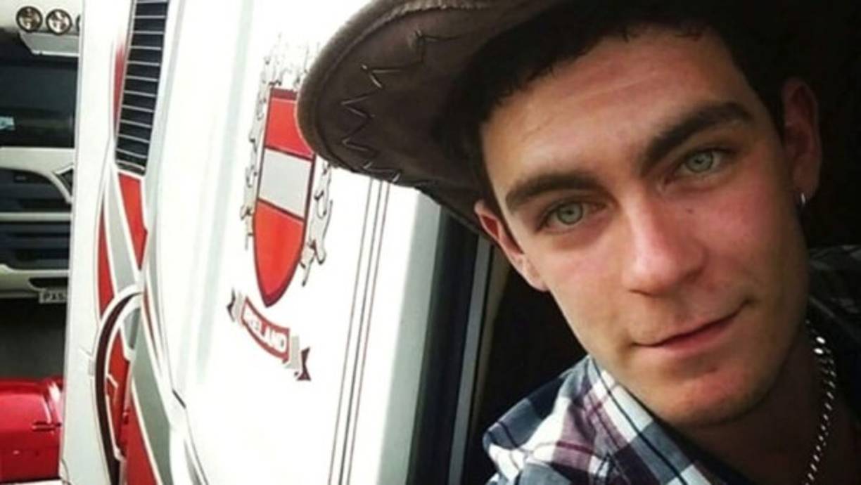 Treinta y nueve cadáveres fueron hallados el miércoles dentro de un camión en Essex, al este de Londres, su conductor, Mo Robinson, es el principal sospechoso de haber cometido este horrendo crimen.