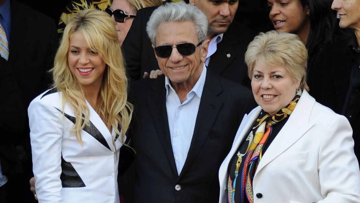 El periodista Jordi Martín abordó la semana pasada a la mamá de la colombiana llegando al hospital, donde aprovechó y le preguntó por la salud de William Mebarak.