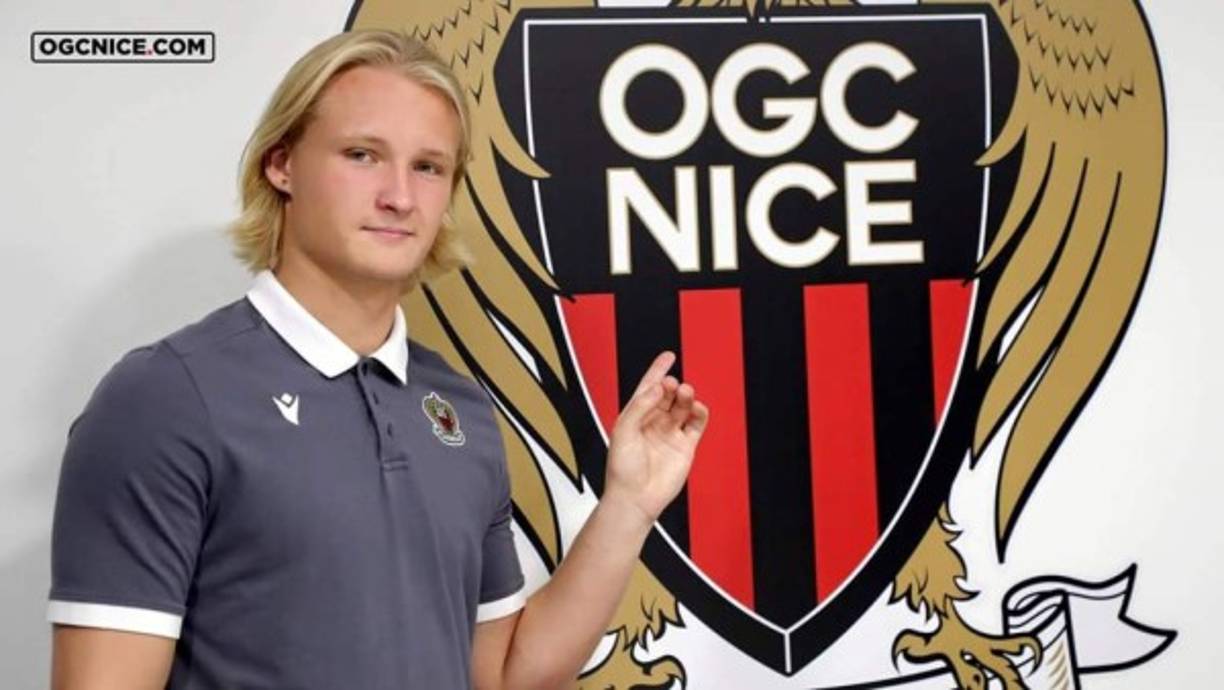 El Niza de Francia ha hecho oficial el fichaje del ex jugador del Ajax, Kasper Dolberg, por 20 millones de euros. El delantero danés tiene 21 años.