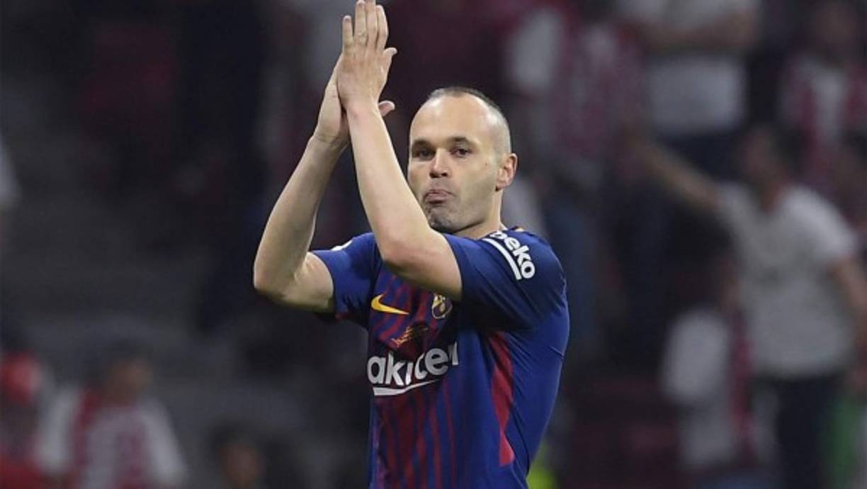 Andrés Iniesta, que no seguirá en el Barcelona la próxima temporada, tiene sobre la mesa una oferta desorbitada del fútbol chino. Según el diario El Mundo, el Chongqing Dangdai Lifan, ofrecería un contrato de tres temporadas al español a razón de 27 millones de euros netos por cada una de ellas. Es decir, 81 millones libres de impuestos en total. Además, en el contrato se establece la obligación por parte del club chino de comprar seis millones de botellas de vino de Bodega Iniesta, que serían 36 millones de euros.
