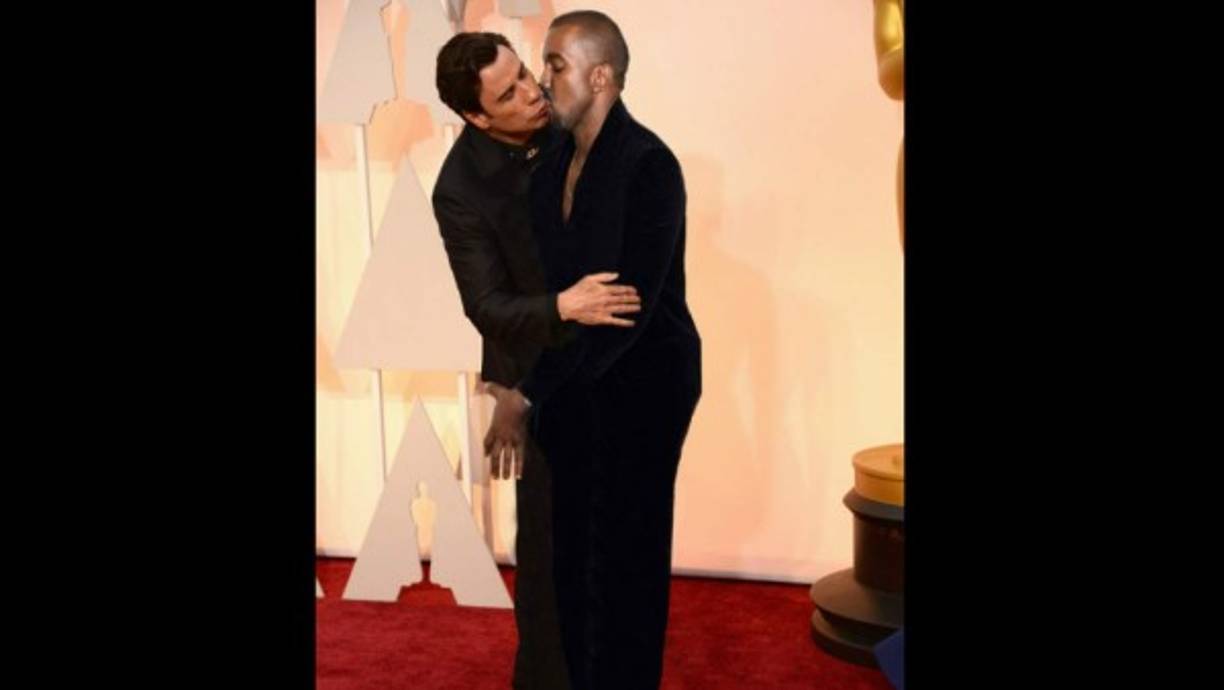 Hasta Kanye West ha salido a relucir en los memes hechos a Travolta.
