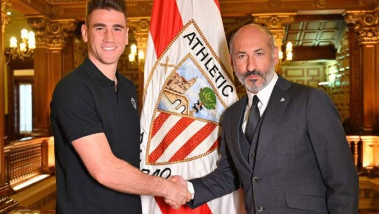 El Athletic de Bilbao sube la cláusula de rescisión del portero Unai Simón a 50 millones de euros.