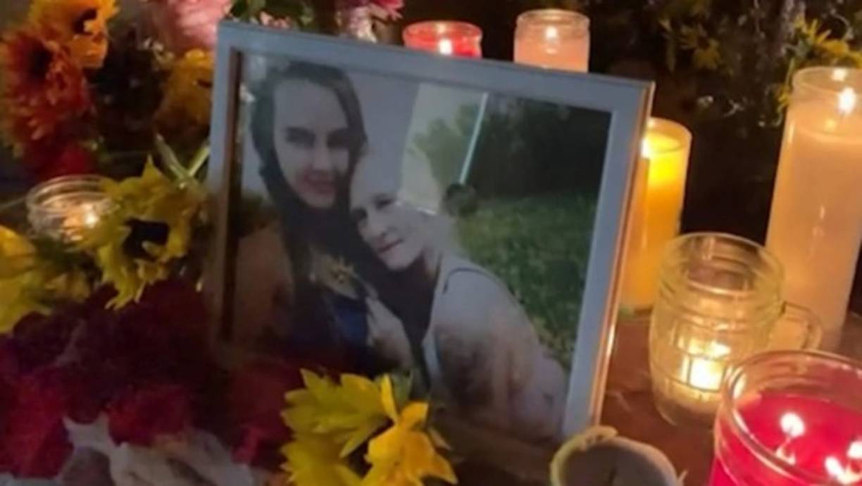 Amigos y parientes han condenado el crimen contra las mujeres y aseguran que se trata de un crimen de género y odio.