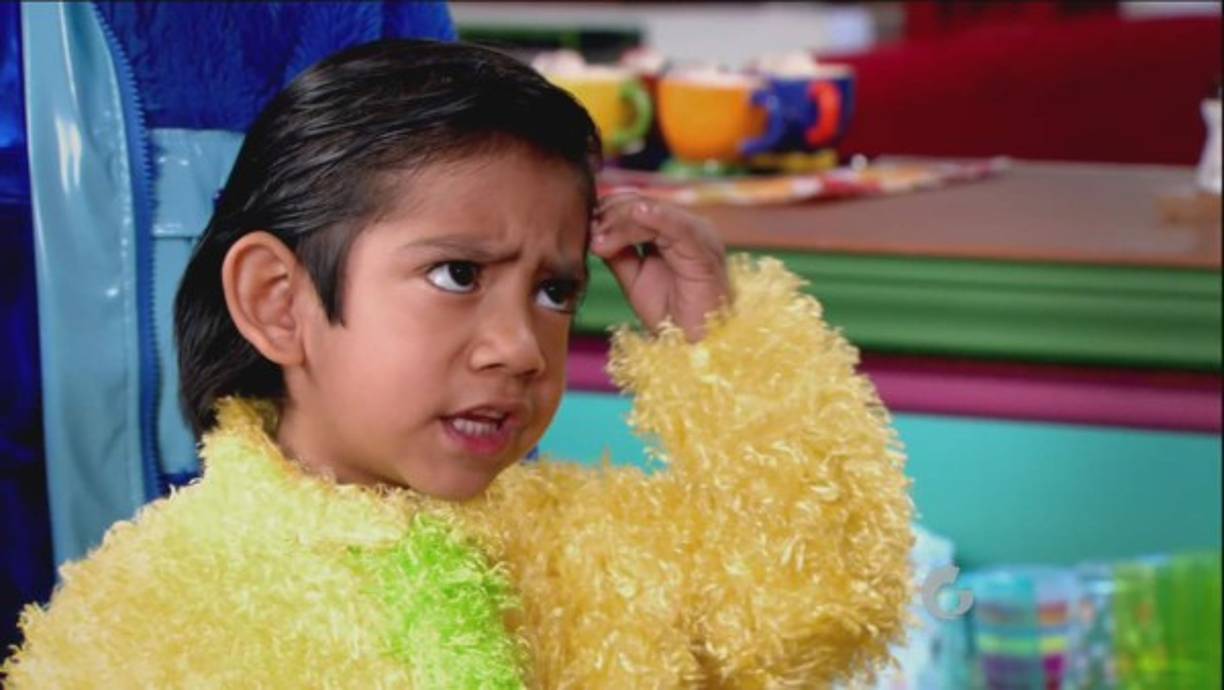 El pequeño Maradonio Charls Quintino Custodiano mejor conocido simplemente como Maradonio. El pequeño Maradonio P. Luche, el hijo ilegítimo de Ludovico y Excelsa, se unió al elenco en la tercera y última temporada del show.<br/>